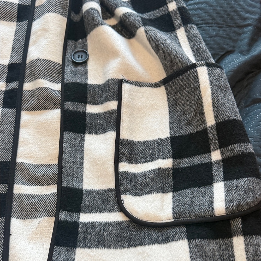 BKE Black and Cream Checkered Vest - Picture 5 of 10